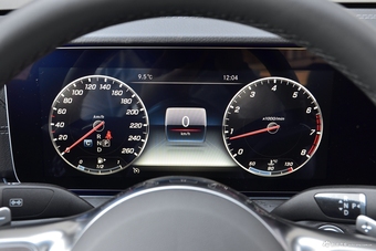 2019款奔驰E级2.0T自动 200L运动型4MATIC
