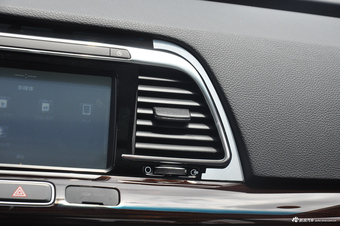 2017款起亚K4 1.8L自动DLX Special