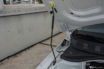 2017款悦动1.6L手动悦值版GLS