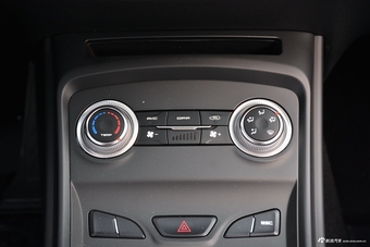 2018款逍遥1.5GTDI手动白银版