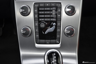 2018款沃尔沃S60L 2.0T自动T4智远进取版