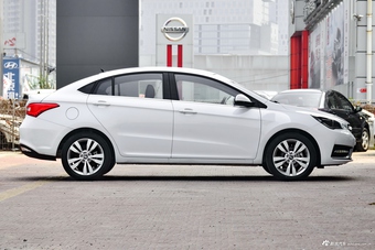 2017款艾瑞泽5 1.5L手动领潮版