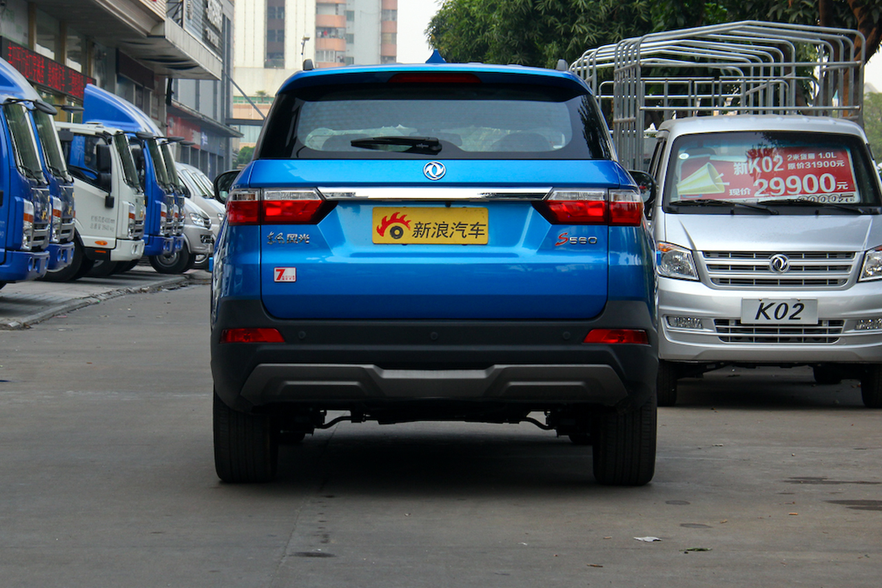 2018款风光S560 1.8L CVT尊贵型