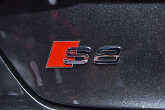 奥迪S8
