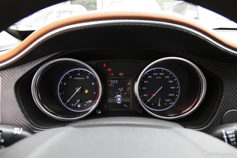 2017款众泰T300 1.5L手动精英型 