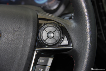 2015款比亚迪秦1.5T自动双冠旗舰版