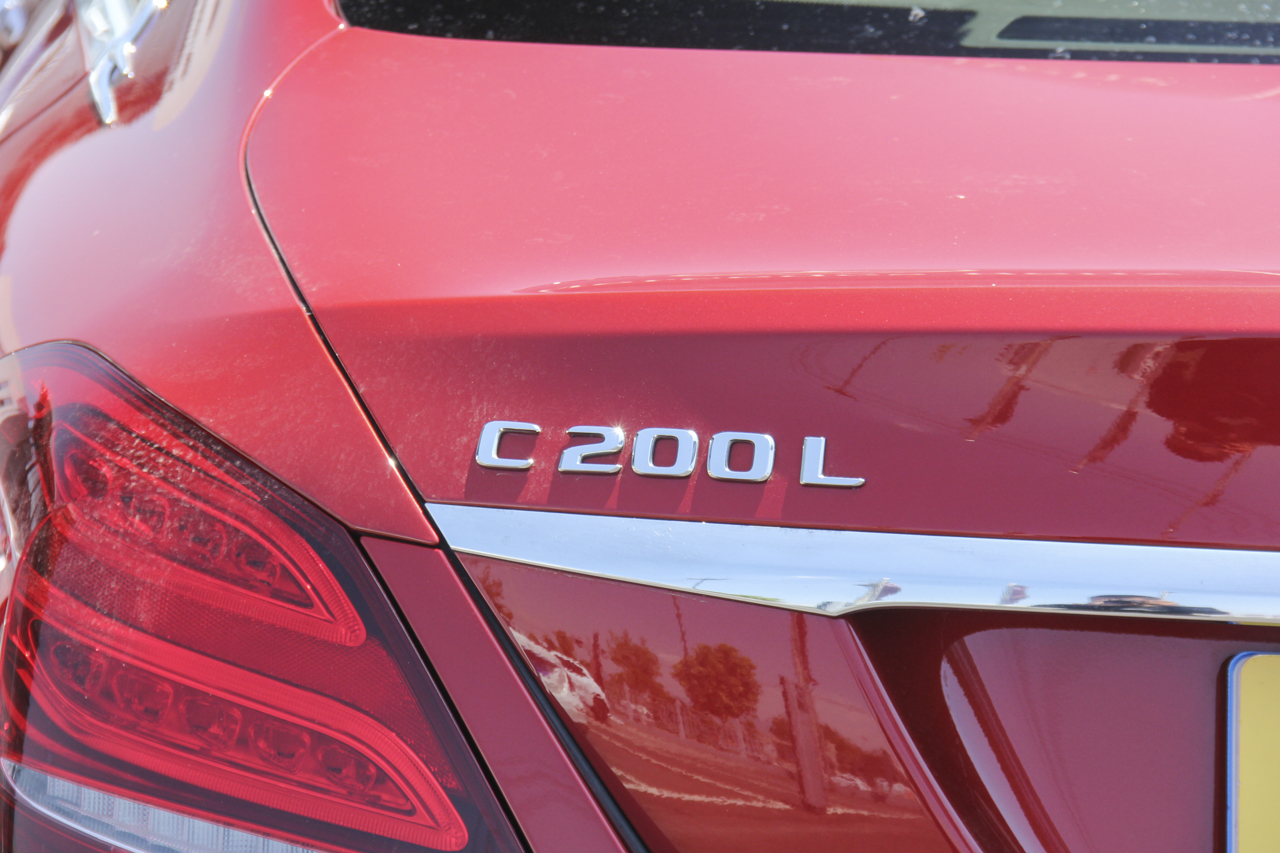 2018款奔驰C级C 200L 2.0T自动运动版