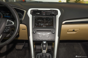 2013款蒙迪欧1.5T自动180舒适型