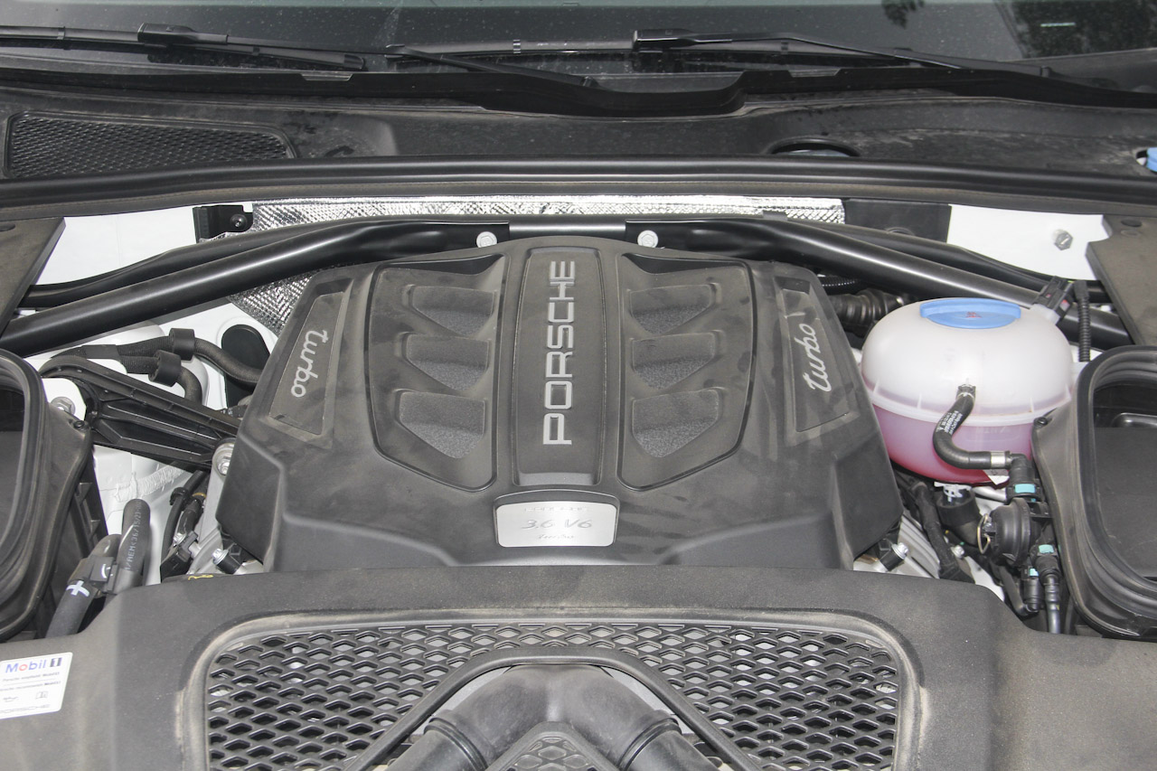 2017款Macan Turbo 3.6T自动