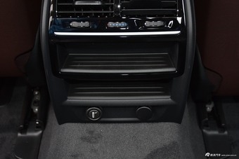 2018款宝马 5系改款 530Li xDrive 豪华套装