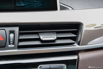 2018款宝马X1 2.0T自动xDrive20Li豪华型