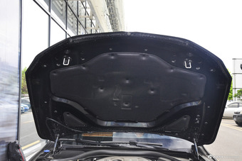 2017款宝马7系730Li 2.0T自动豪华型