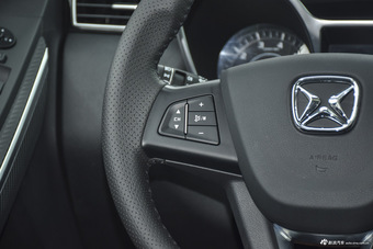 2016款驭胜S330 1.5T自动两驱时尚版