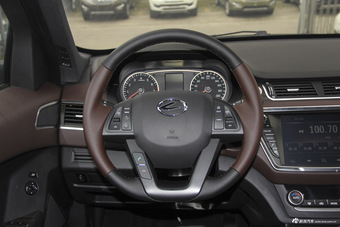 2015款陆风X7 2.0T自动全景旗舰版