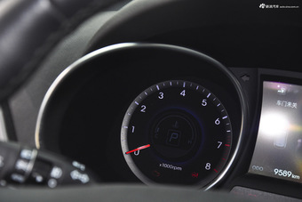 2015款全新胜达2.0T自动两驱智能型 5座