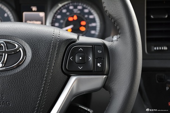 2017款塞纳3.5L自动XLE墨版