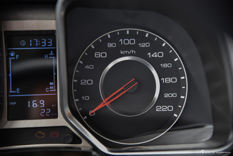 2016款大迈X5 1.5T手动精英7座型 国五 慕尼黑