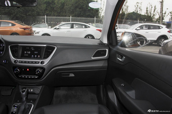 2016款悦纳1.6L自动精英版TOP