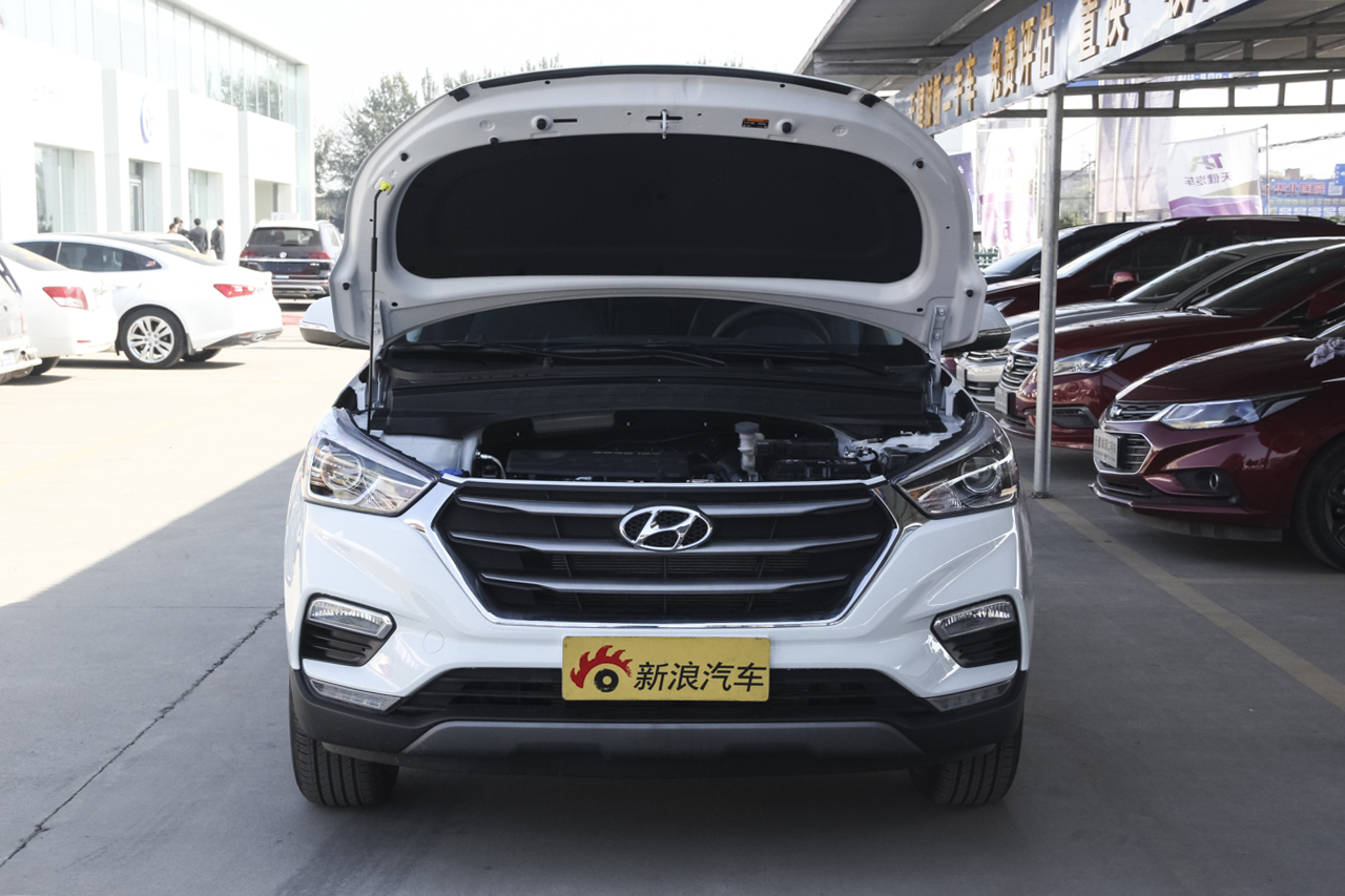 2017款现代ix25 1.6L自动智能型