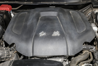 2015款红旗H7 2.0T 自动豪华型