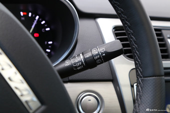 2017款哈弗H8 2.0T自动汽油四驱尊享型