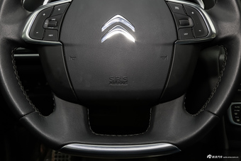 2015款雪铁龙C4L 1.8L自动尊贵版