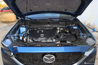 2017款马自达CX-5 2.5L自动两驱智尊型