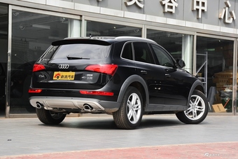 2017款奥迪Q5 Plus 2.0T自动40TFSI舒适型