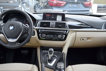 2018款宝马3系2.0T自动320Li 领先型豪华套装