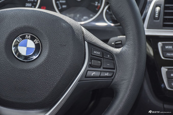 2016款宝马3系 2.0T自动320Li豪华设计套装