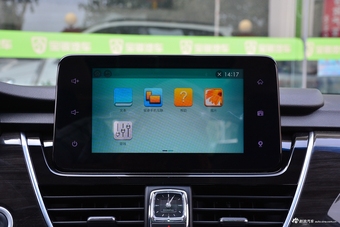 2017款宝骏560 1.5T DCT旗舰型