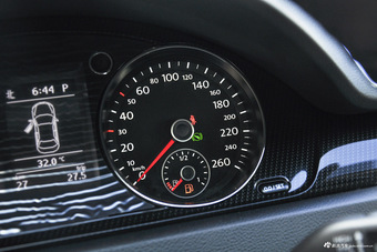 2016款迈腾1.8T自动TSI智享豪华型 幻影黑