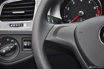 2016款高尔夫1.6L自动时尚型