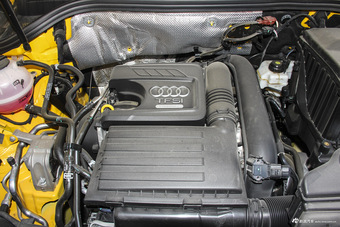 2016款奥迪Q3 1.4T自动30TFSI风尚型