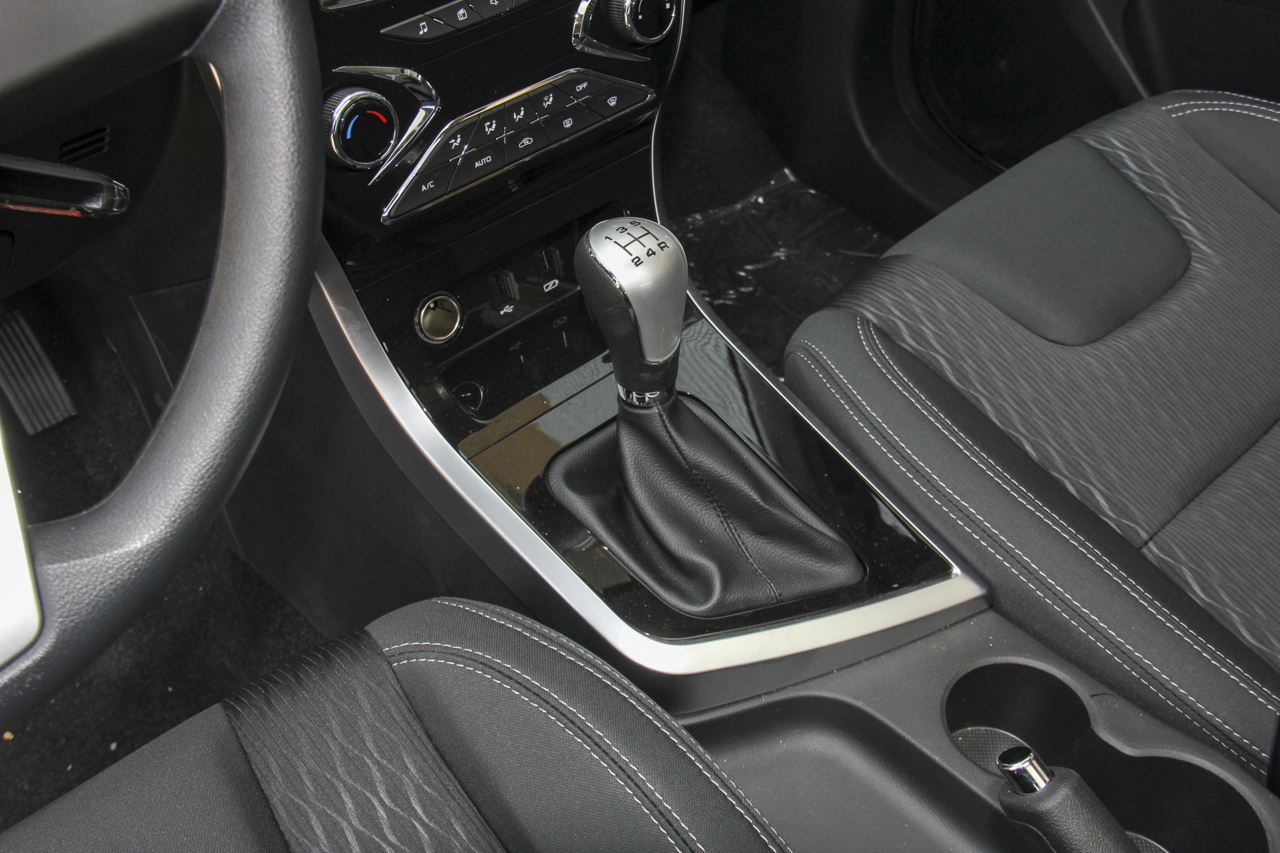 2018款海马S5青春版 1.6L手动豪华定制版