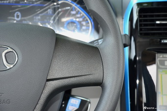2016款北汽新能源EV160 电动轻秀版