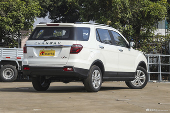 2016款长安CX70 1.6L手动豪华型