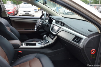 2017款吉利帝豪GL 1.3T自动尊贵型