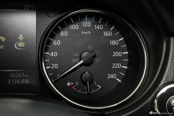 2016款逍客2.0L自动XV TOP旗舰版