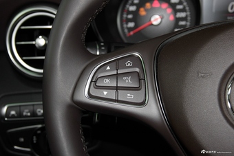 2017款奔驰GLC300 2.0T自动 4MATIC豪华型