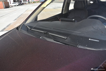 2017款宝骏560 1.5T DCT旗舰型7座