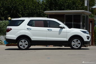 2016款长安CX70 1.6L手动豪华型