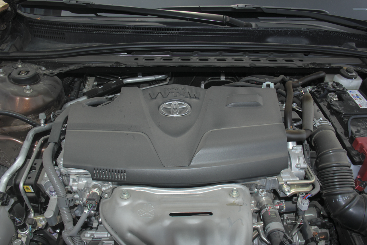 2018款凯美瑞2.0G自动豪华版