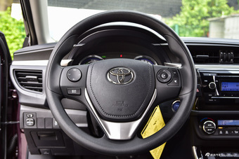 2016款雷凌双擎1.8L自动精英天窗版