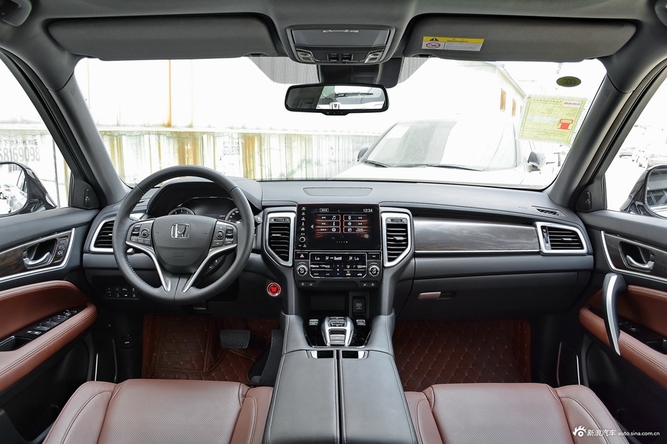 2017款本田UR-V 2.0L 370TURBO自动四驱尊耀版