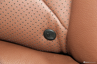 2017款宝骏560 1.5T DCT尊享型