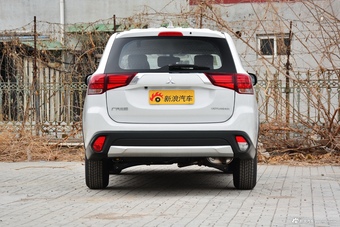 2018款欧蓝德2.0L自动两驱风尚版5座