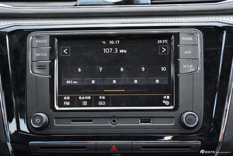 2017款上汽大众帕萨特330TSI DSG尊荣型