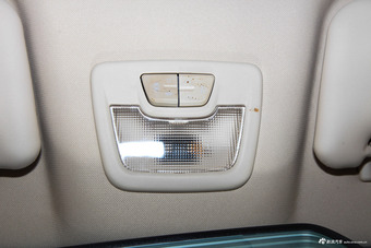 2017款宝骏560 1.5T DCT尊享型