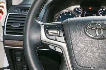 2018款普拉多3.5L自动TX-L后挂备胎